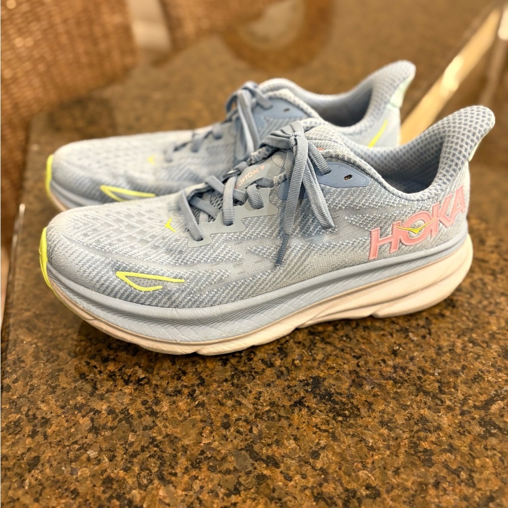 Hoka One One Clifton 9 Blue Women’s Running Shoes size 10.5 B. Like new!